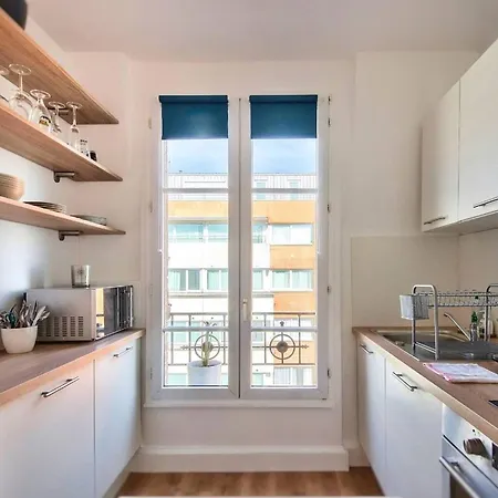 Apartmán 300 M Du Metro Ligne 1